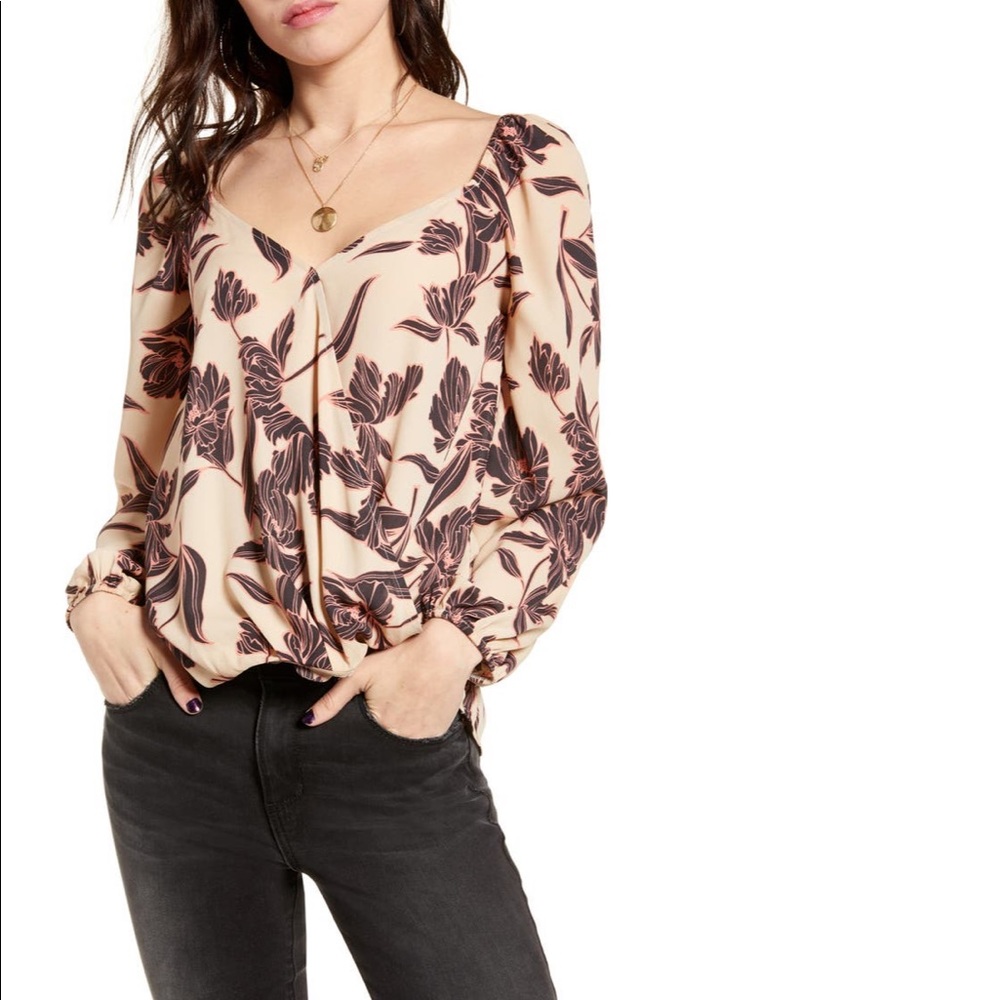 NWOT All in Favor flower print long sleeve dressy blouse